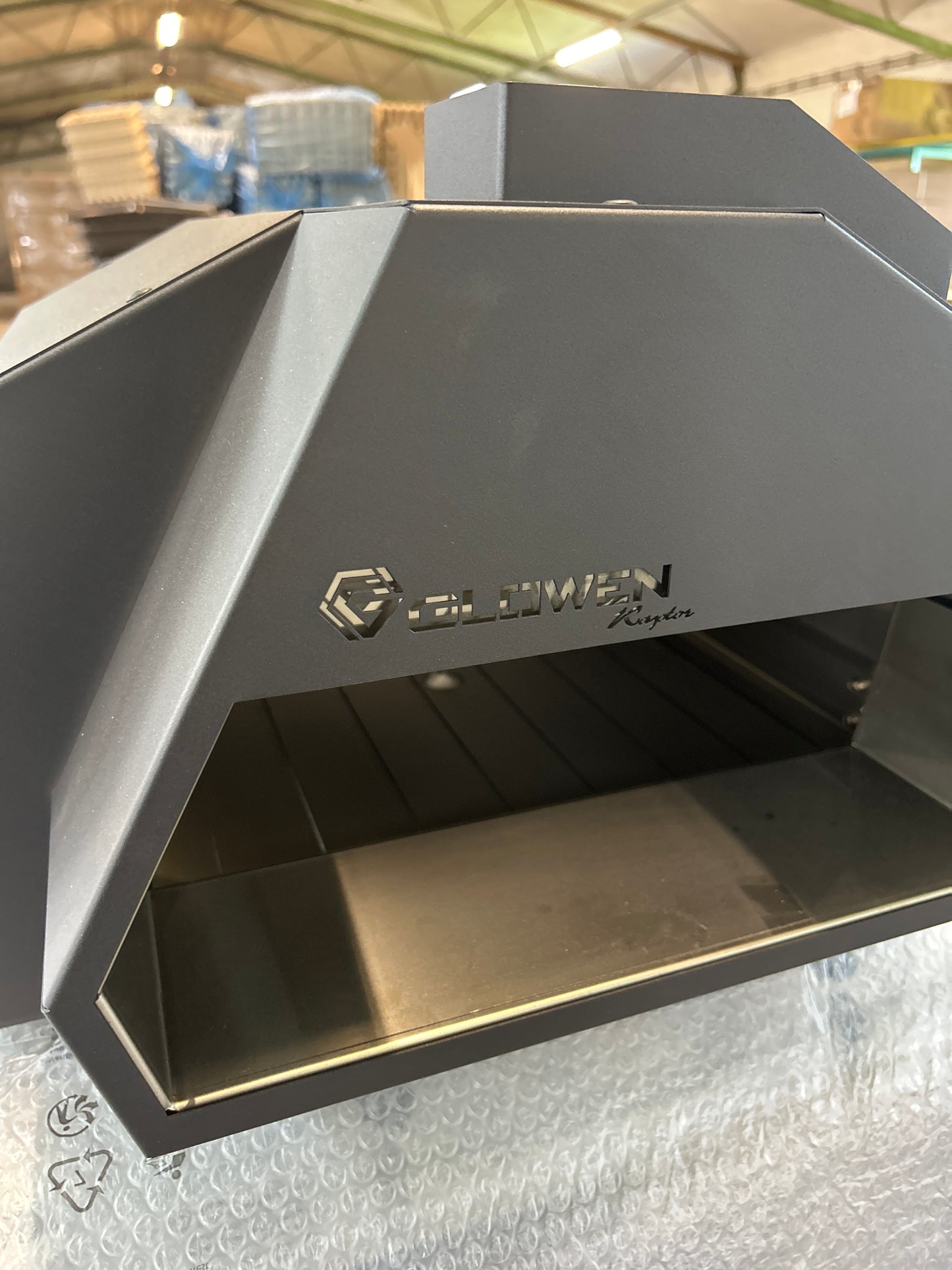T1 Glowen Raptor Black Multi-Fuel Pizza Oven - Display model