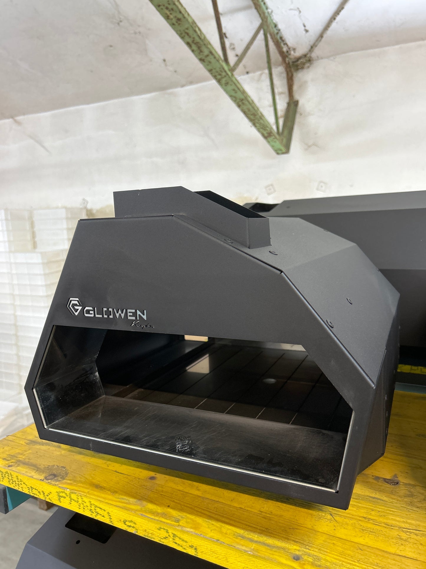 T1 Glowen Raptor Black Multi-Fuel Pizza Oven - Refurbished model