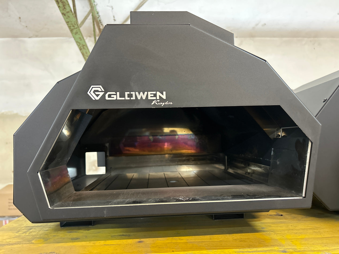 T1 Glowen Raptor Black Multi-Fuel Pizza Oven - Refurbished model